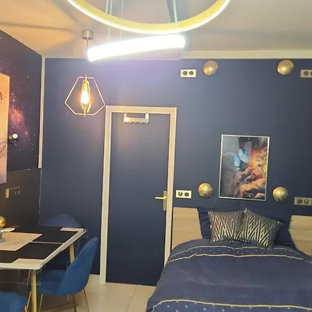 L'astronaute - Balcon Vue - Clim - Place Parking Privee - Marina Baie Des Anges * Villeneuve-Loubet